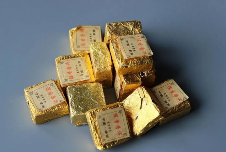 Шу Пуэр «Золотой квадрат» 2003г